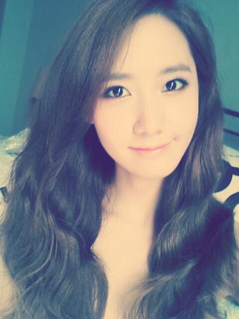 I'm not the real YoonA from Girls' Generation (소녀시대 / 少女時代)