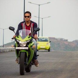 who am I ? dreamer , achiever , dumb , smart , crazy , poise , leader, follower, lazy, energetic, lover, hater or jus a mirror..... keep guessing ! 
🤠