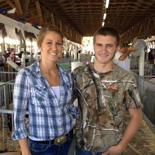 Follow my amazing fiance @miss_john_deere