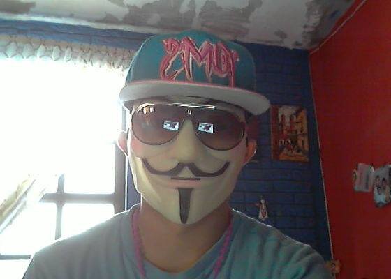me gusta graffitiar y sentir la pintura en mis manos