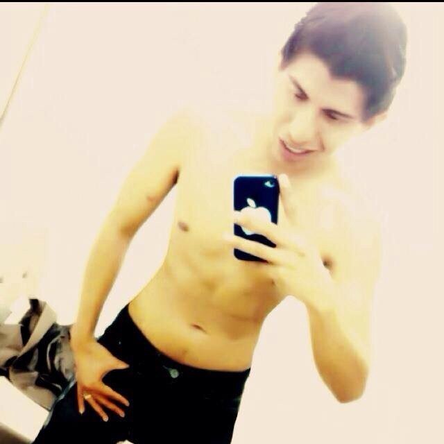 Cuando no me qieras y no me necesites aqi estare cuando me qieras y me necesites. Me tendre qe ir