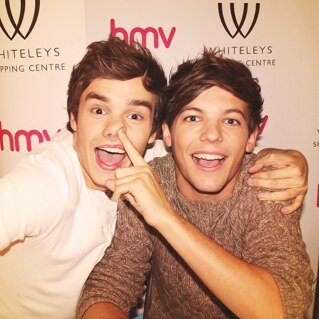 Hey guys please go follow @kyla_li cuz she is amazayn!!! Please! @kyl_li