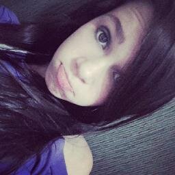Heeeeeey :3 12 anos , rock , rap , skate, corinthiana ,baixinha  ,shopping , sigo todos de volta :3
 http://t.co/BzLoXMyNqn
 skype : maria.raphaella2