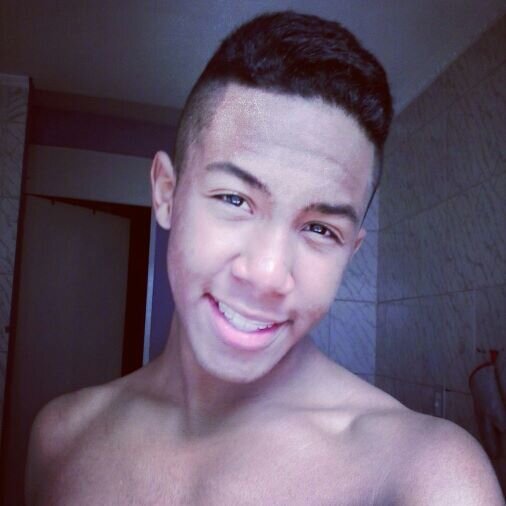 Amante do $$ e do perigo , mal exemplo a ser seguido! ;) ♥ Best @leletnelson ♥