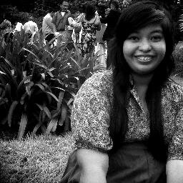 Lv.19 •¿Ves esta sonrisa? es falsa ¿Ves estos ojos? aguantan lagrimas ¿Ves estos labios? dicen estoy bien ¿Ves esta chica? está herida y es una #BlueJeaner ♥