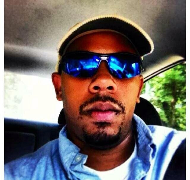 OutoftheBlue85's profile picture. #teamiphone4, #teamnewyorkgiants, #teamfloridagators #orlandomagic #chicagobulls