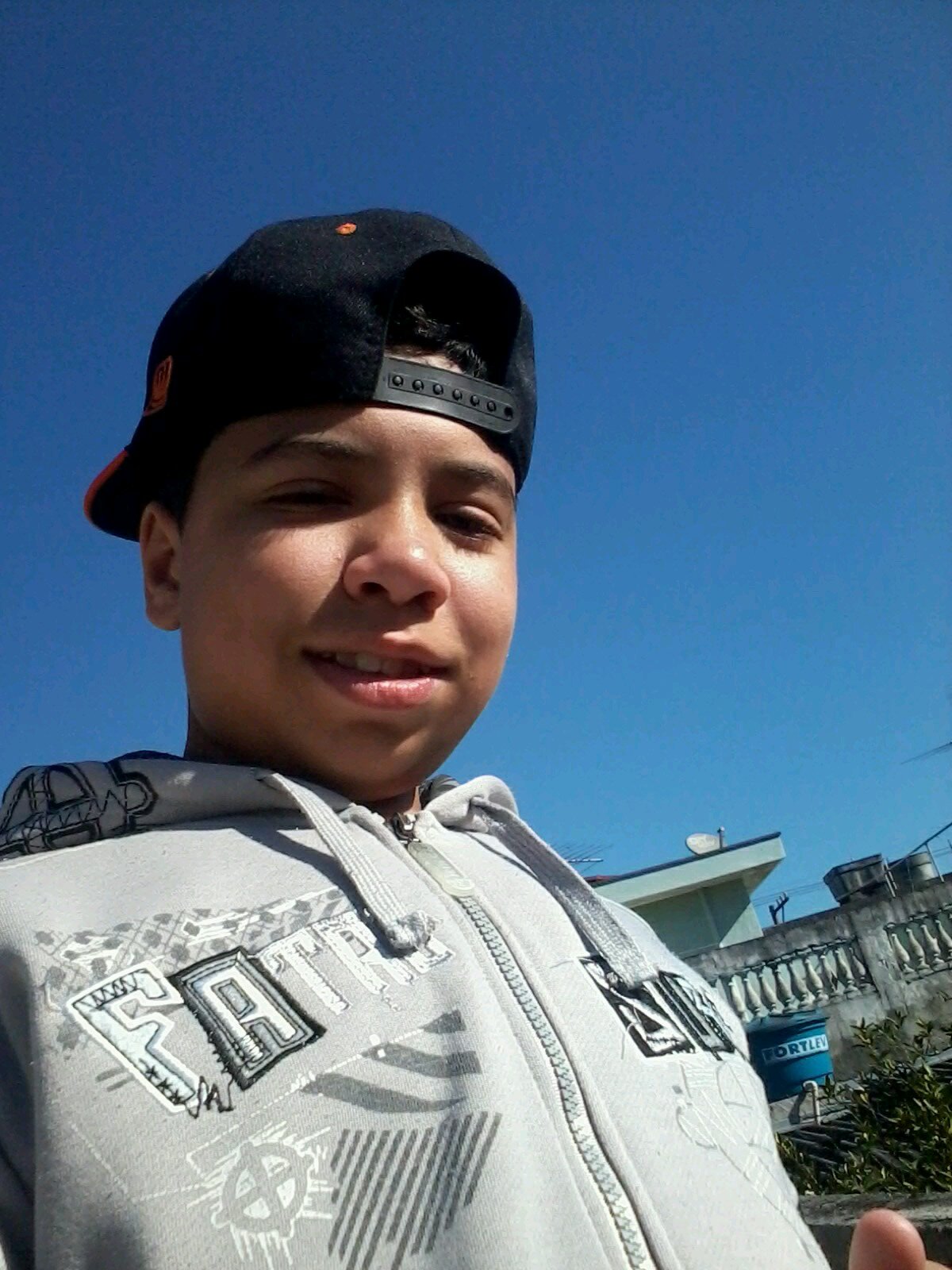 São Paulino,13 anos,gosto de jogar bola e andar de bicicleta.