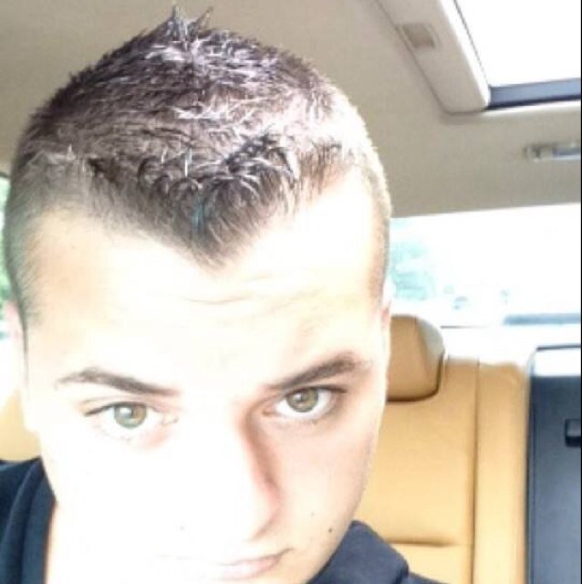 Vinnyx28's profile picture. Instagram: eastb0und