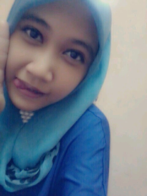 My name is Nora just cll me wawa,15 tahun,purple warne kegemaran saya!,Follow me i follow u back! ;) :*