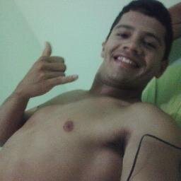 Tenha amor, queira bem e viva ausente
Pra saber o quanto custa uma saudade!