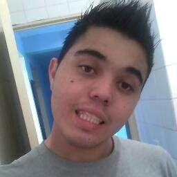 Tenho 18 anos, gosto de mulher óbivio, curto de tudo, sou de LIBRA, amo tomar uns goró pra ficar feliz e é isso rs' !