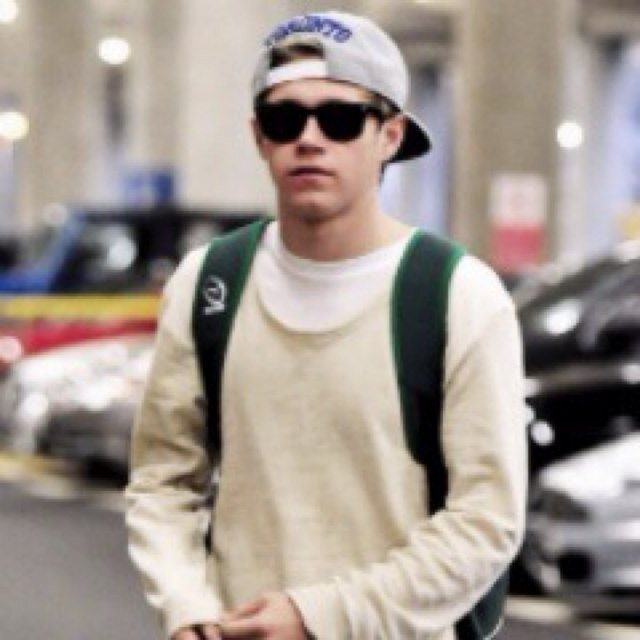 i make edits ocasicanly if you have a request just tweet me:) Credit @DrPepperNarry ☺