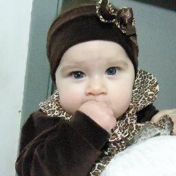 Menina insegura e impulsiva; mulher verdadeira e de atitude; sou MÃE, namorada do @vitinhoneri tenho amigos verdadeiros e uma família maravilhosa. SOU FELIZ :D