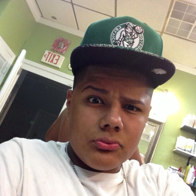 Follow me! I Follow back 
Instagram @Anthh_onyy
