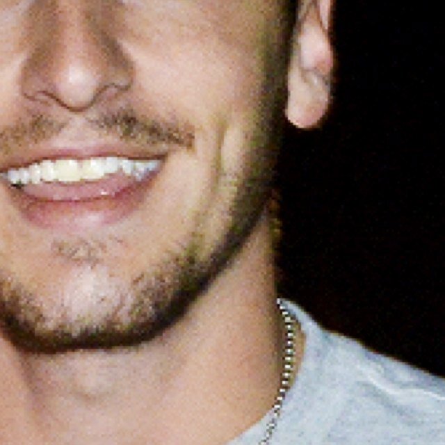 Who just wants to touch Kendall's dimple?