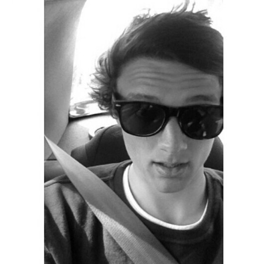 cdmSimpsonizer's profile picture. 17, half British half Aus.