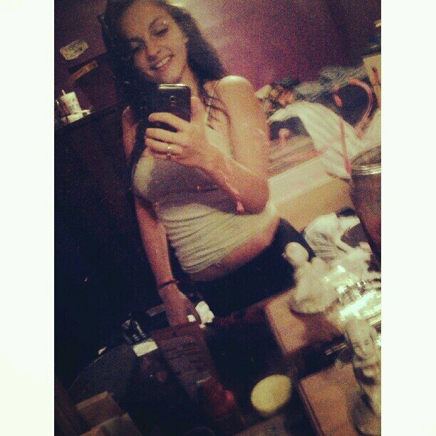 Follow me, i follow back(: