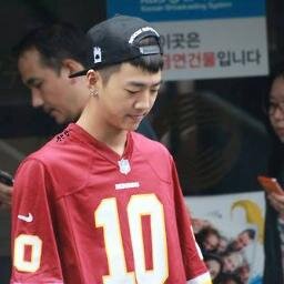 ชานยอล สามีคนที่ 2 #Yeol เฮียบังสามีคนแรก #yongguk สร้างเพื่อหนี้ลิมิต RT และฟอล ถ้าหากใจดีฟอลกลับแอคหลัก @BANGYG_PL นะค่ะ