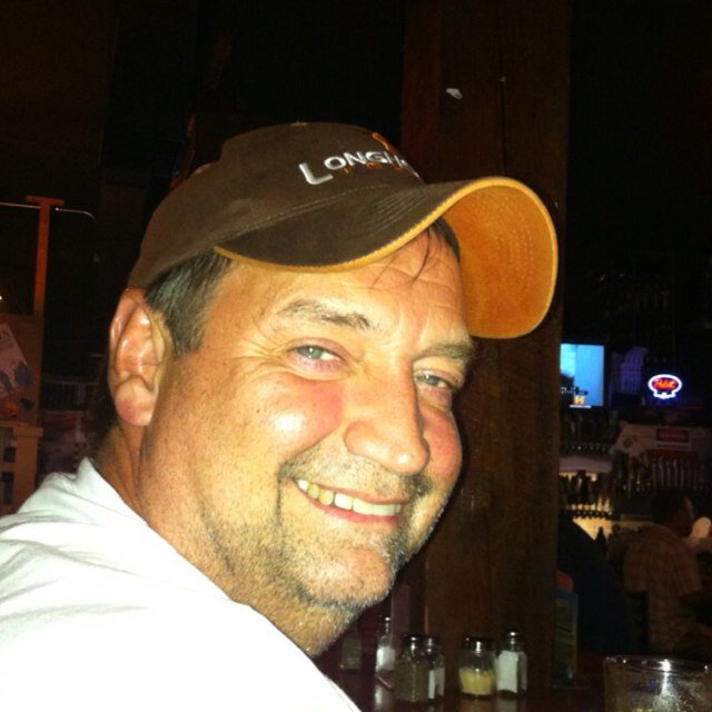 Criminal Defense Lawyer, loves the Texas Longhorns & bleeds orange, devoted husband & parent.
