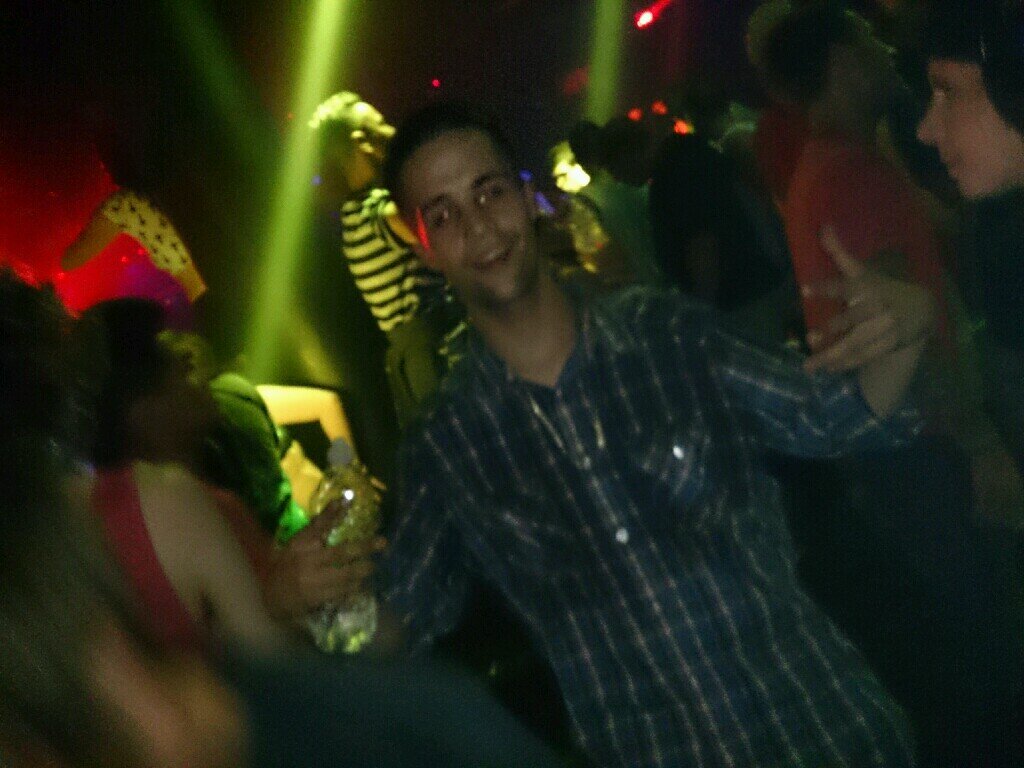 robbyray421's profile picture. young,WILD,freee thats the motto nigga Y.O.L.O