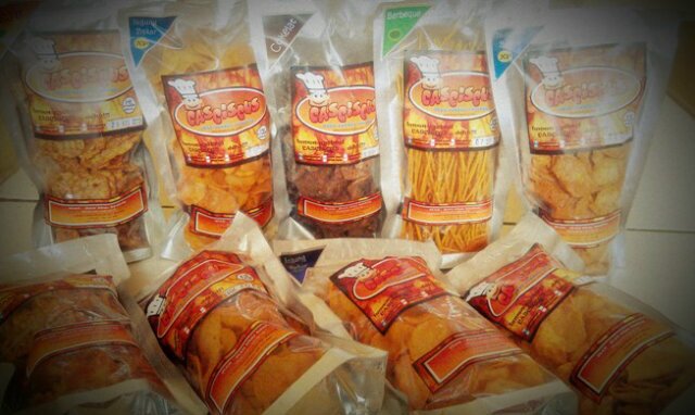 Mi Lidi, Keripik Tempe, keripik Otak-otak, Singkong Pedas,Emping Jagung, 6 Rasa 3 Level Pedas, Jar cake. Pin BB 290485FD & SMS 087809417476