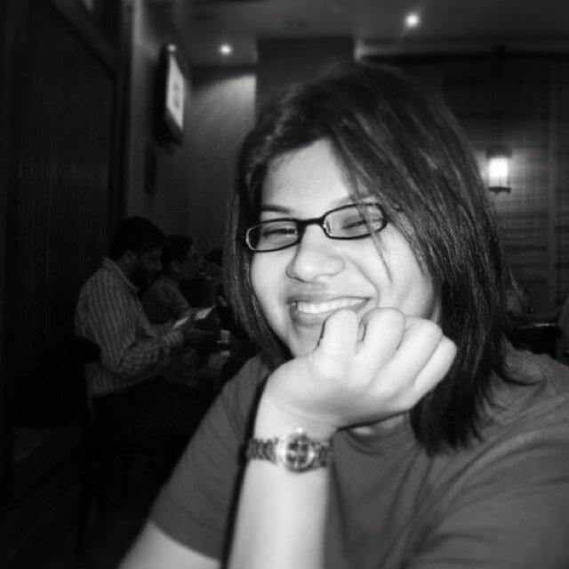 Aspiring qawal, big time dreamer, perpetually bored, mostly hungry, let's NOT fraandship!