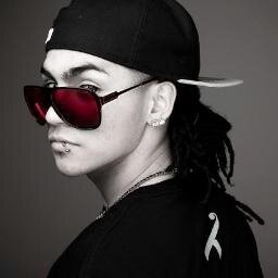 In my live music and DJ my dream (http://t.co/ZmzukhuJmR)