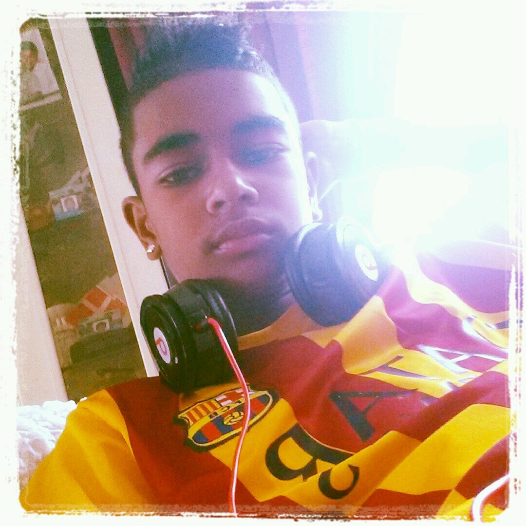 •  Feyenoord Rotterdam• ask me for whats app •Oranje Nassau College • Playing soccer by sv DSO •