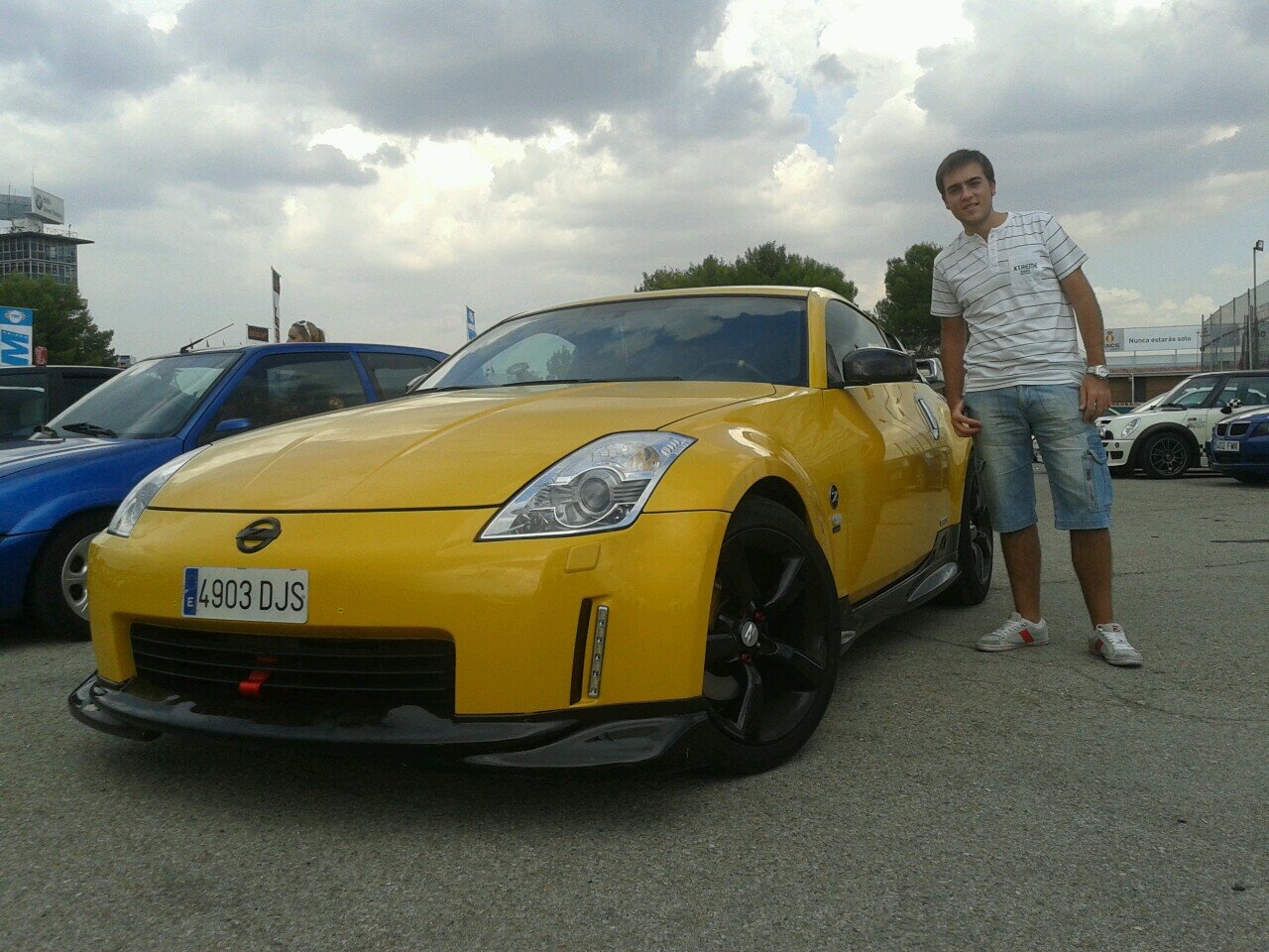 22. Graduado en Ingeniería Mecánica por la UPM. Señor colegiado y amante de los coches. Fondo de Twitter muy muy TOP.