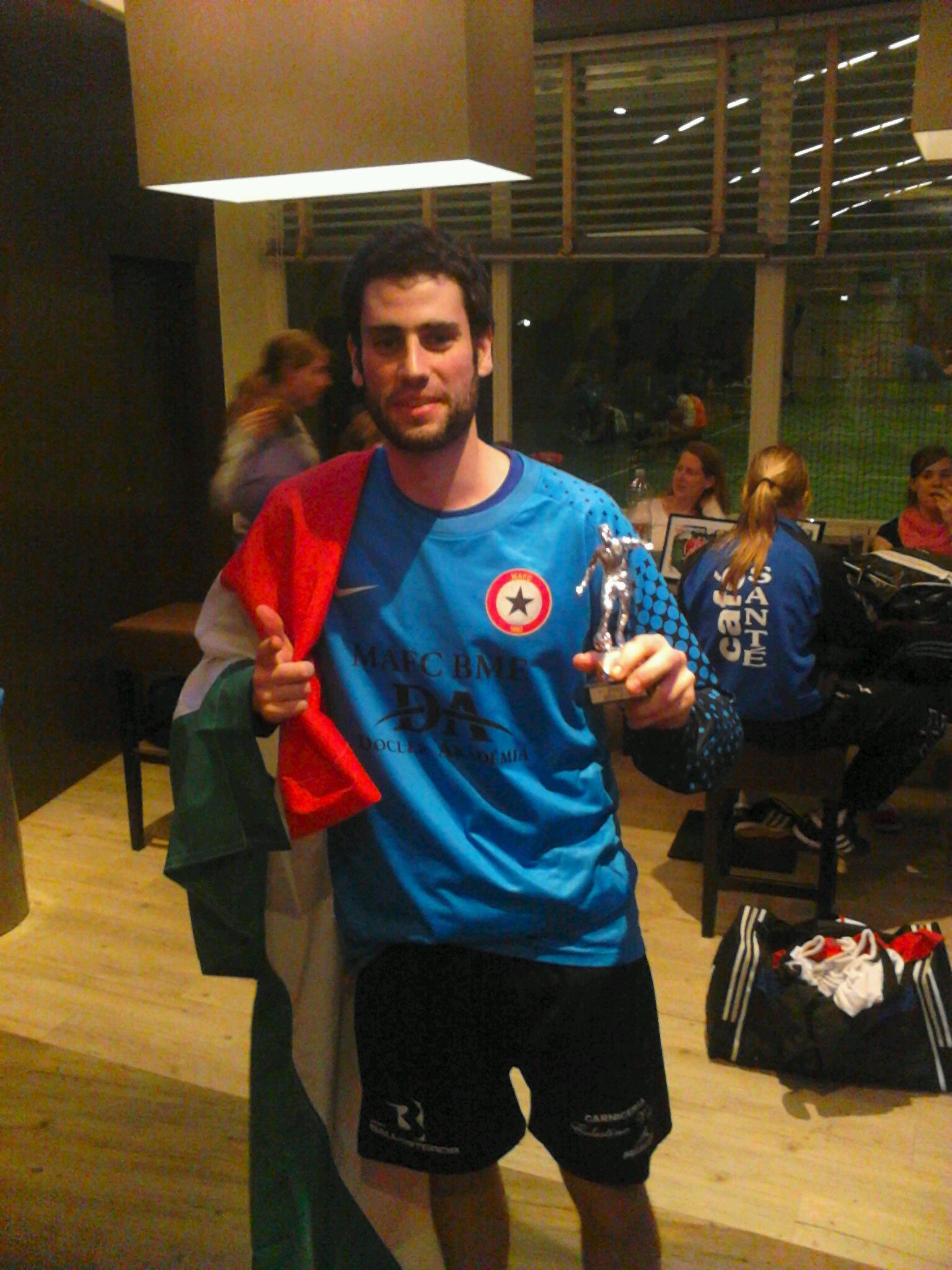 Ingeniero Industrial y amante del fútbol sala. Orgulloso jugador del Sacedón FS (3a)