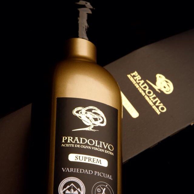 Pradolivo es aceite de Oliva Virgen Extra de Alta calidad producido por la Familia Perales de Baeza.