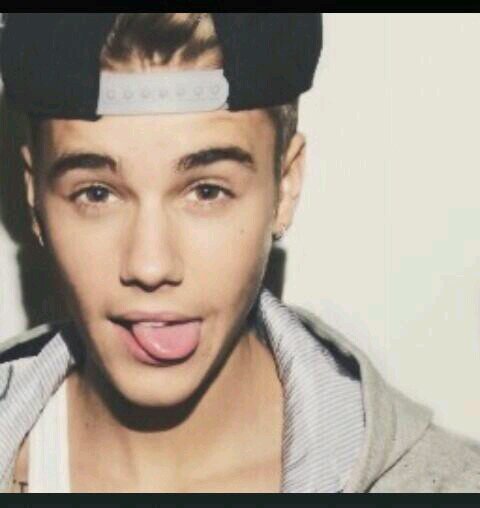 lolli_rb7's profile picture. Justin Bieber will follow you soon babe, never give up! Don't forget that I saw your tweet so Justin can too :)