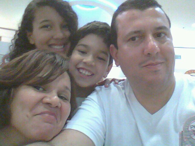 Twitter : carlosbalu33