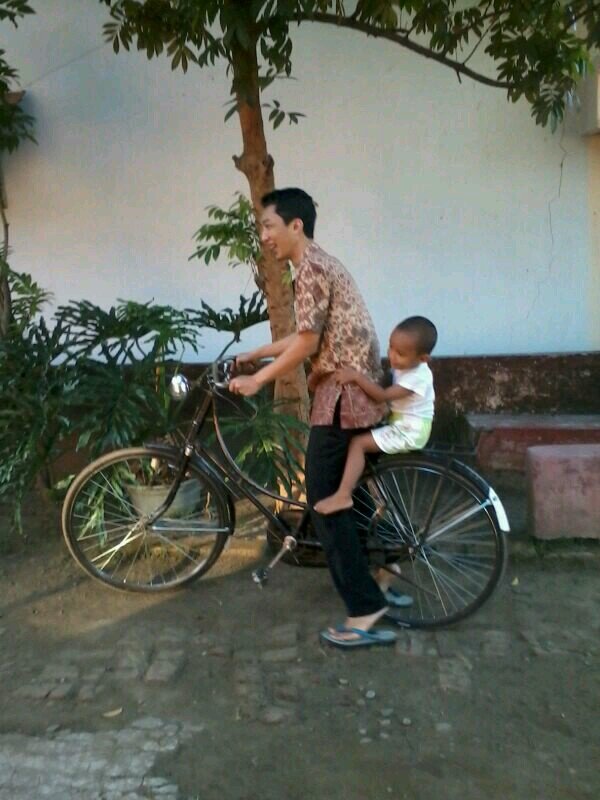 jika ada yang bertanya siapa pemilik hatimu?  aku jawab IBUKU TERKASIH DAN TERSAYANG