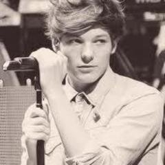 I'm Niall, I'm Zayn, I'm Liam, I'm Harry & I'm Jennifer. Directioner no, lo siguiente. El Rock y 1D basicamente son mi vida. Boo Bear♥  @HoranNotes
