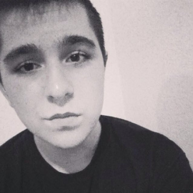 cyberhomolife's profile picture. ...An asshole who loves food, skateboarding, Motionless In White and Of Mice & Men...