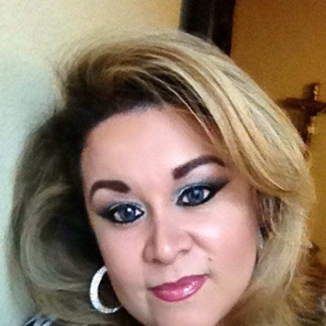 Mother of 2 Catholic fighting to bring the pro-life message to the community VIVA CRISTO REY!!!