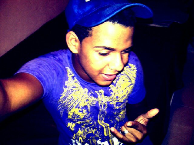 I mozarsita.,.,. Twitero's  family,.,.,. My Esposa no tiene  Twitter.,.,.,. my bff @luis_jevito0203,.,.,., my color is black,.,.,., adictO al Rap,.,.,.,