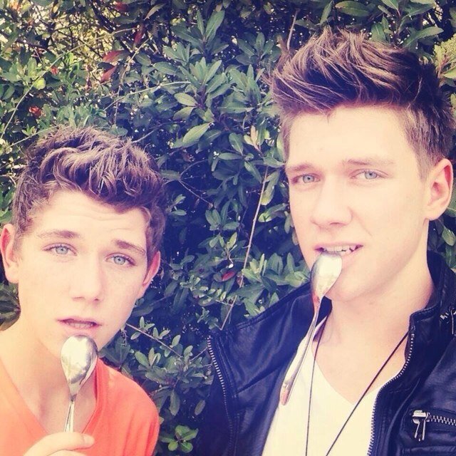 Proud_Keypers's profile picture. We are two Proud Crazy Canadian Keypers who love Collins to die | @Collinskey and @6billionpeople followed us| personals: @stefi_tennis & @_love_you_xoxo