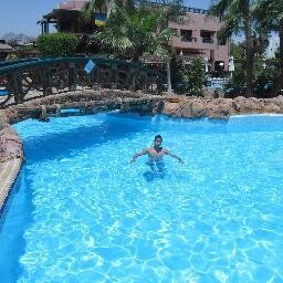 Mandopop763O's profile picture. ما اتنينا الى الحياة لنشقى ......فاريحوا اهل العقول العقولاء