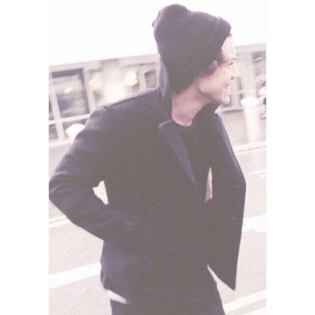 hiii beautiful you just got a free follow, please follow @liciousnarry instead✖
