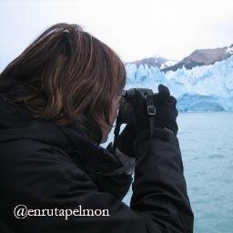 Professora de tecnologia, fotografa, bloggera, adicta als viatges i a les TIC, i  sobre tot curiosa
