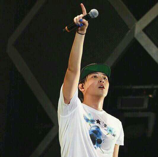 FTIslandのvocal Lee Hong gi。Not real。 フォローの際はツイプロ読んでㅋ
