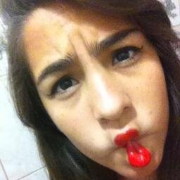 quiero ya no amarte y enterar este dolor , quiero que mi corazón te olvide,quiero ser como tu quiero ser yo la fuerte ♥_♥