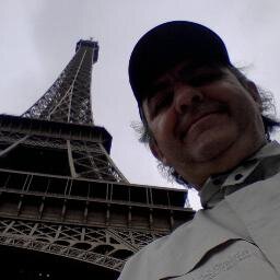 Amante de los fierros y la velocidad pero donde corresponde, porque en la calle y rutas mata a inocentes e imprudentes por igual!
