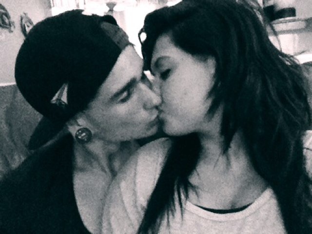 Hey everyone im zak follow me and, I'm taken by the best girl in the world(: and im the vocalist in dimensions