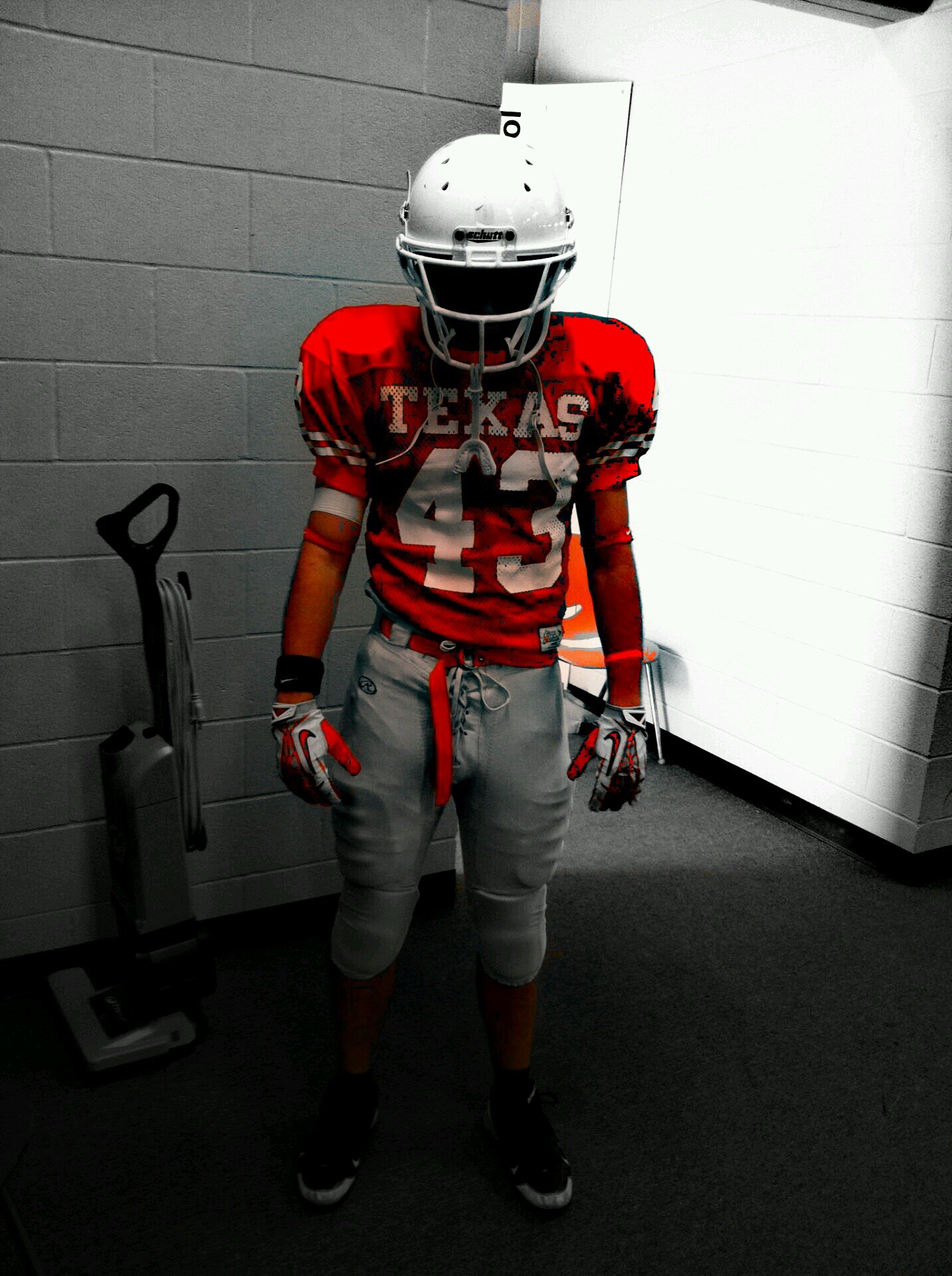 Mr. York to Cold here! Tight-End and D-end for T-High! 9th grade 15