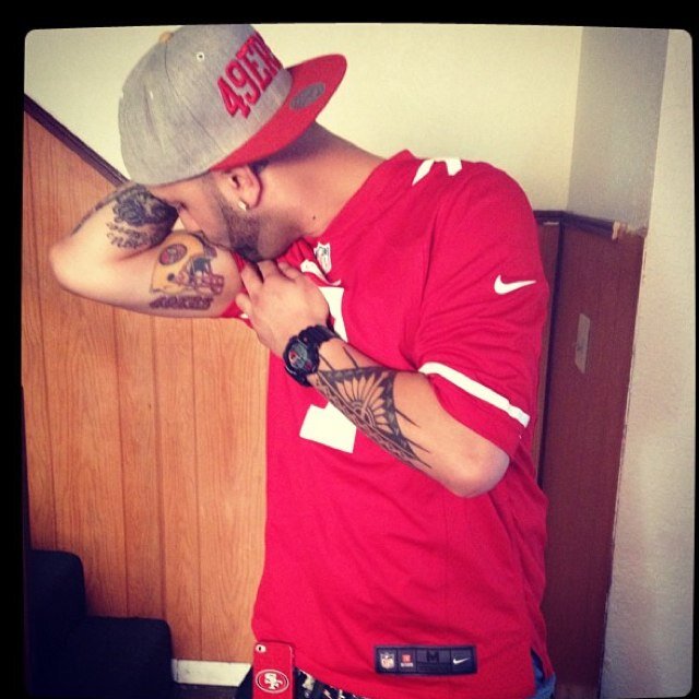 GOLDbLOODED_M_i's profile picture. keep GOD and family first.dont like talkin unless you talkin bout cash or real shit.#suckafree #1dad #diehard49ers! #tamasi'iTONGA