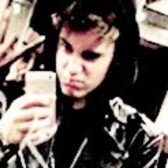 ( Boydirectioner ) I like @onedirection, @justinbieber, @selenagomez, and @ddlovato, I like watching SpongeBob ♥
