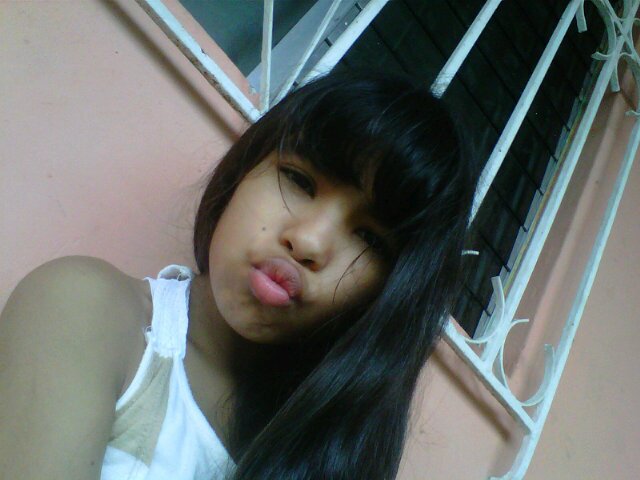 Hello soy cristel tejeira c tengo 11 años soy. Fan de one direction. Me gusta charla no como mucho y sy te gusta cm. soy sigeme a ♥@cristel2772♥